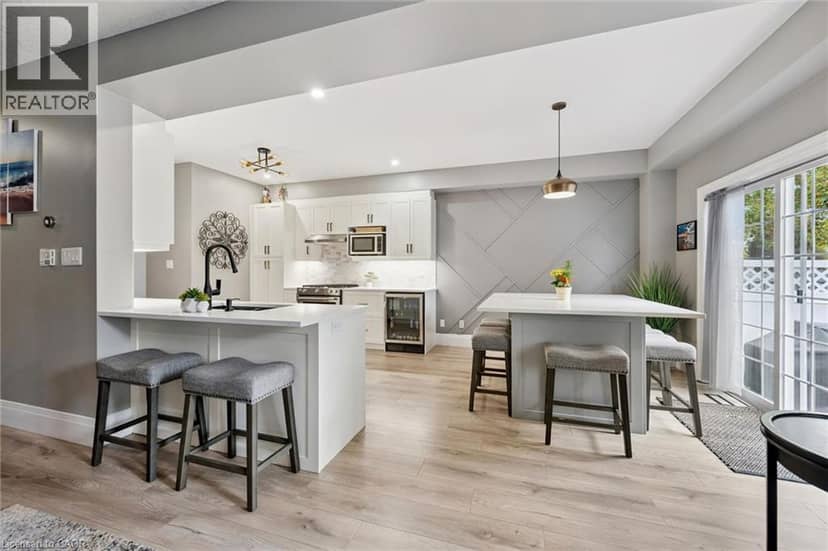276 SIMS ESTATE Drive Unit# 9 — photo 14 of 35