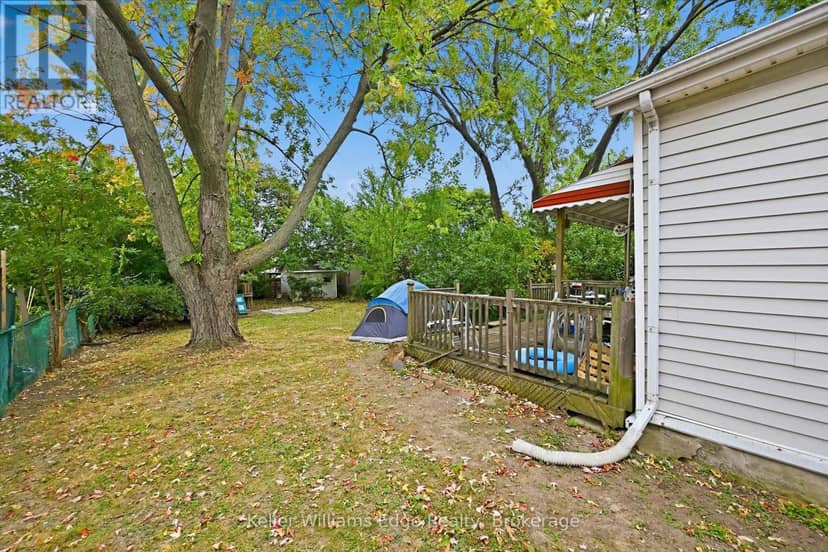 24 Brucedale Avenue W, Hamilton, photo 3