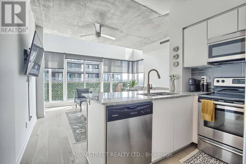 1213 - 150 East Liberty Street — photo 12 of 40