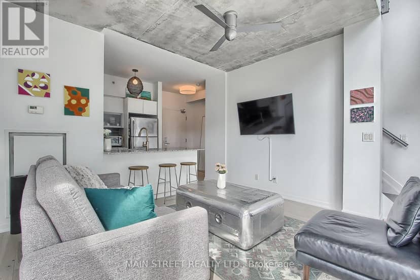 1213 - 150 East Liberty Street — photo 16 of 40