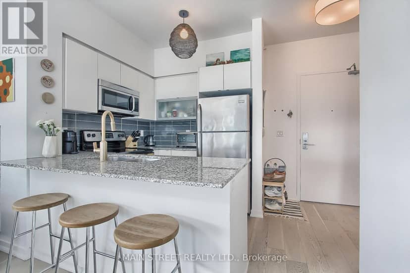 1213 - 150 East Liberty Street — photo 8 of 40