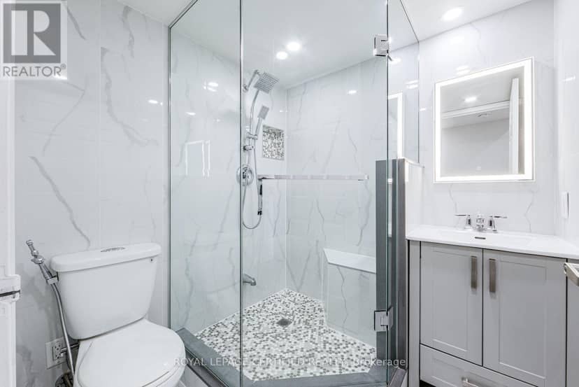 1911 - 5 Concorde Place — photo 14 of 33