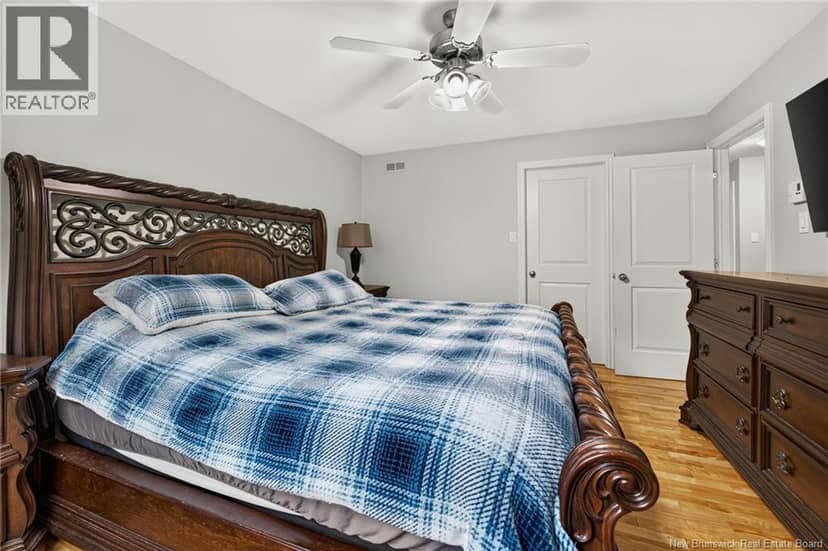 240 Damien Street — photo 29 of 40