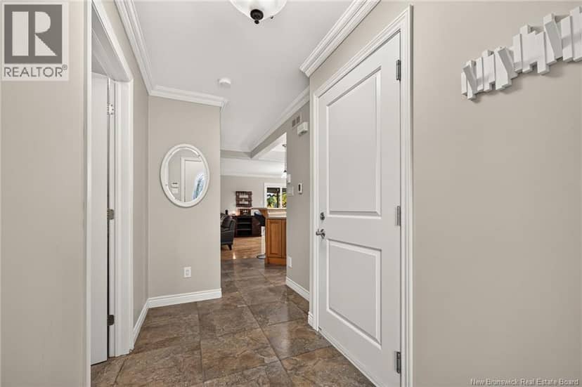 240 Damien Street — photo 3 of 40