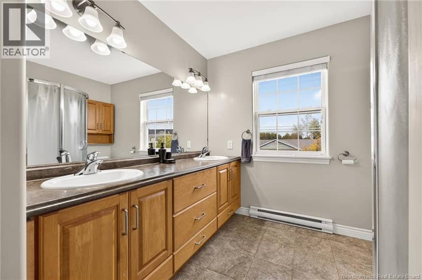 240 Damien Street — photo 32 of 40