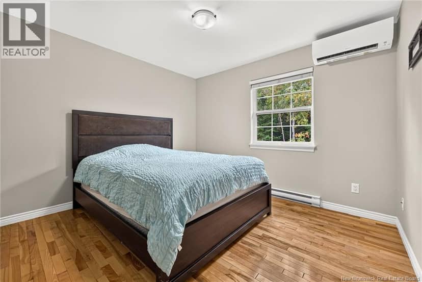 240 Damien Street — photo 33 of 40