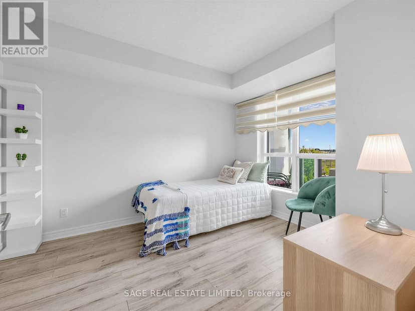 507 - 60 Fairfax Crescent — photo 19 of 29