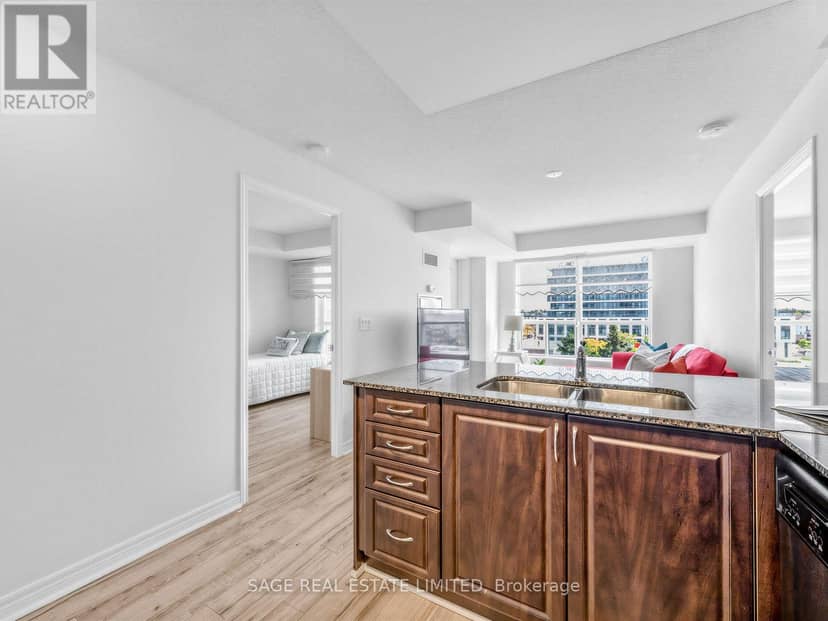 507 - 60 Fairfax Crescent — photo 7 of 29