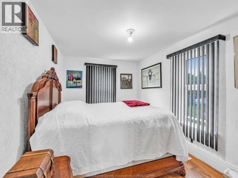 909 Mersea Road 10 — photo 11 of 40