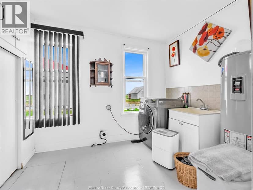 909 Mersea Road 10 — photo 17 of 40