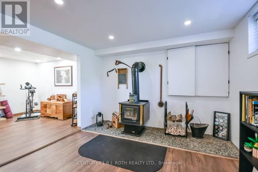 671 Simcoe Road — photo 32 of 40