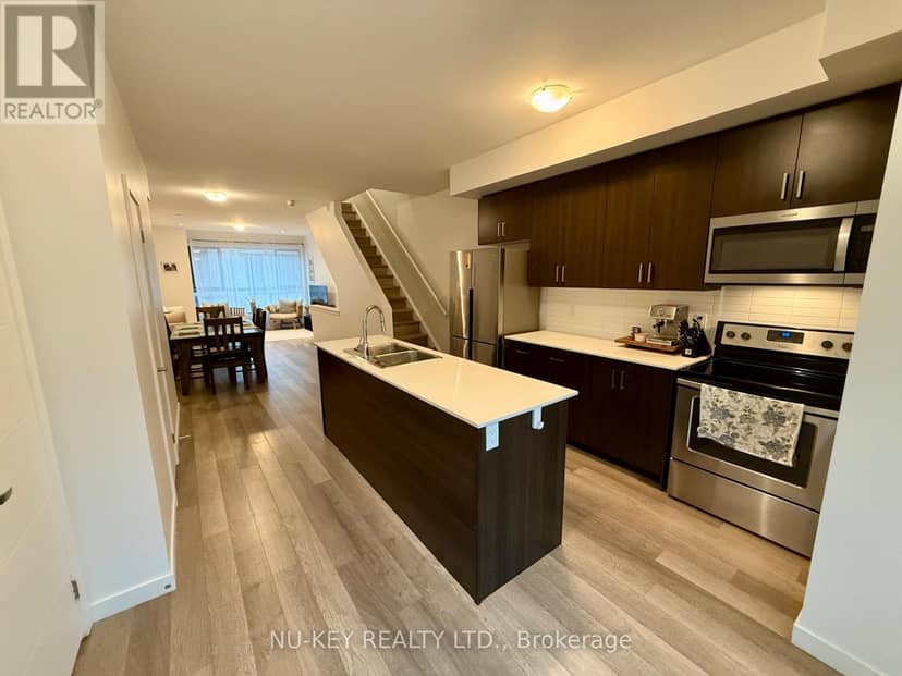 81 - 369 Essa Road — photo 18 of 37