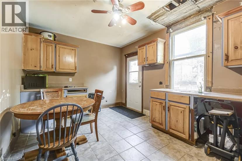 11 ELM Street — photo 14 of 33