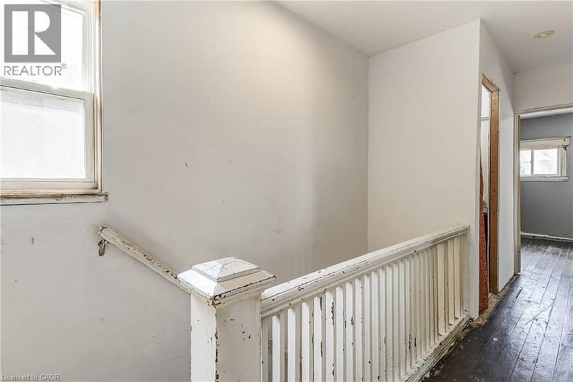 11 ELM Street — photo 17 of 33