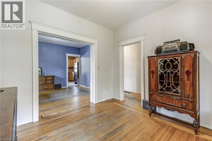 11 ELM Street — photo 9 of 33