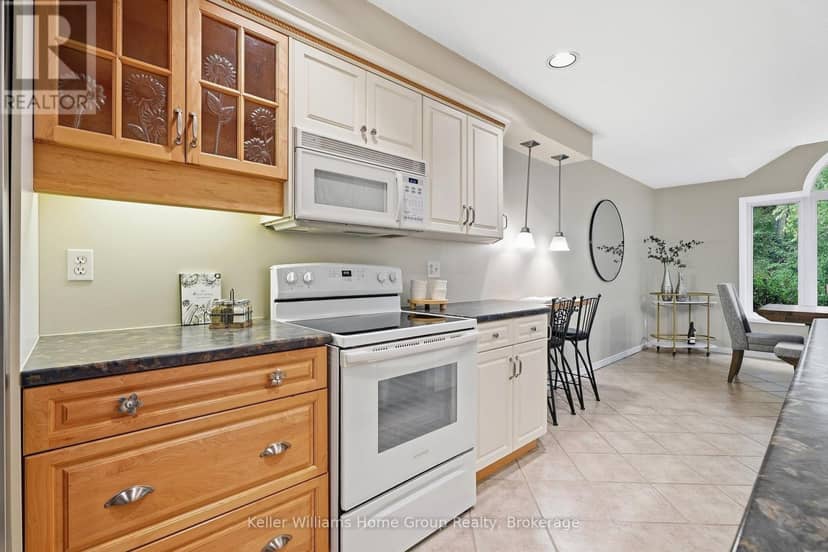 20 - 784 Gordon Street — photo 11 of 29