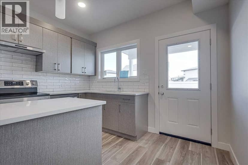 10 Memorial Parkway — photo 26 of 40