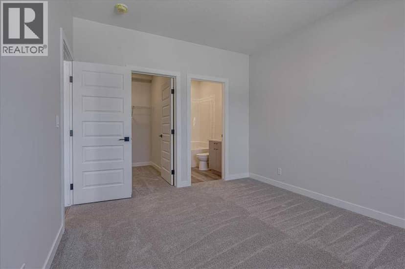 12 Memorial Parkway — photo 18 of 37