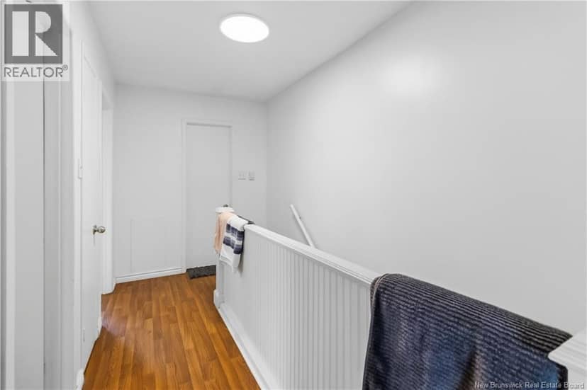 275-279 Ayer Avenue — photo 10 of 30