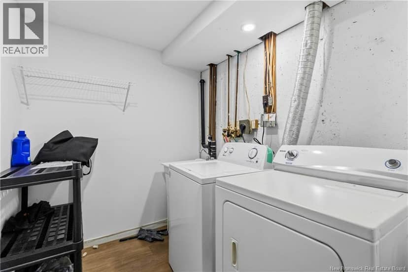 275-279 Ayer Avenue — photo 26 of 30