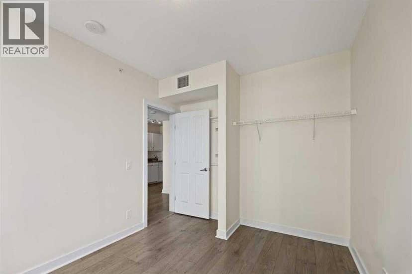 410, 10 Brentwood Common NW — photo 21 of 34