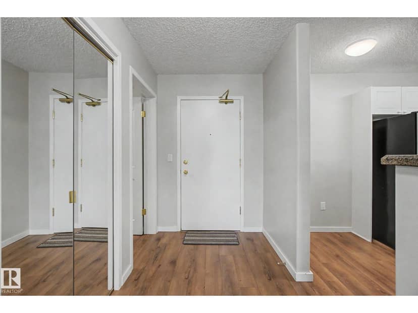 #302 7951 96 ST NW NW — photo 16 of 40