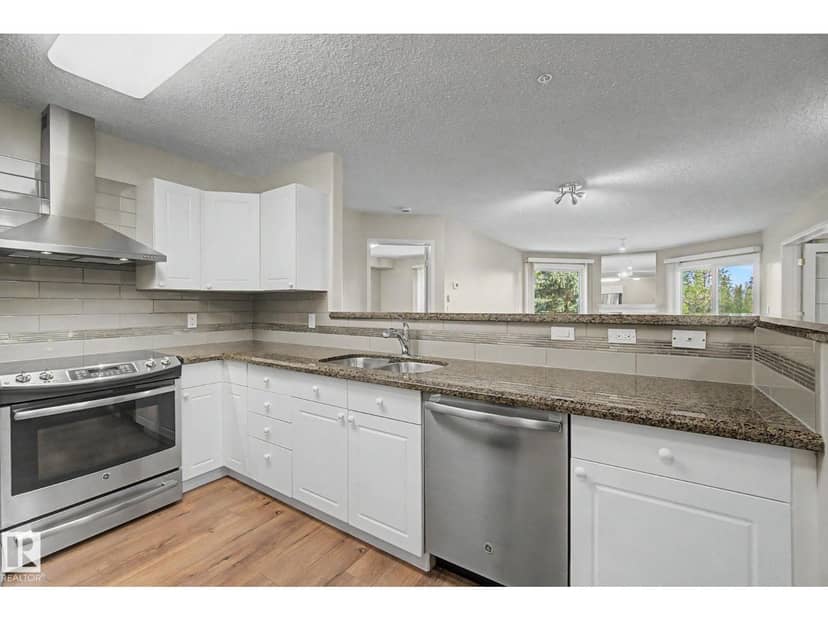 #302 7951 96 ST NW NW — photo 19 of 40