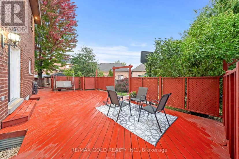 16 Regis Circle — photo 35 of 37