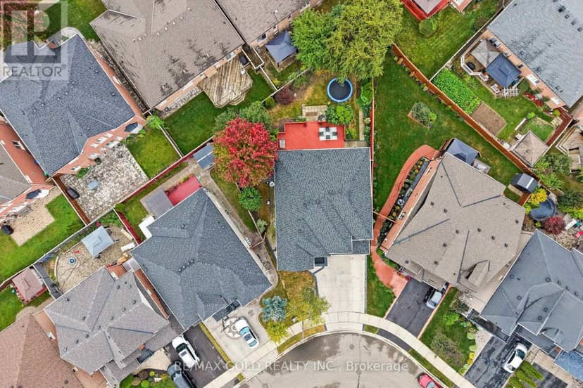 16 Regis Circle — photo 37 of 37