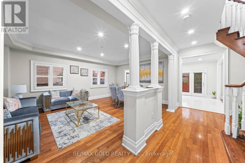16 Regis Circle, Brampton, photo 4