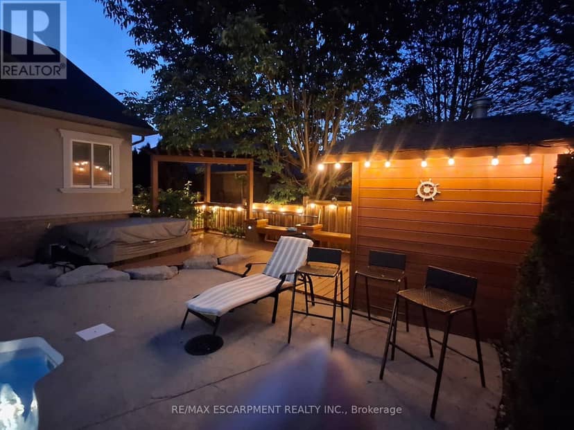 151 Moore Crescent — photo 37 of 40