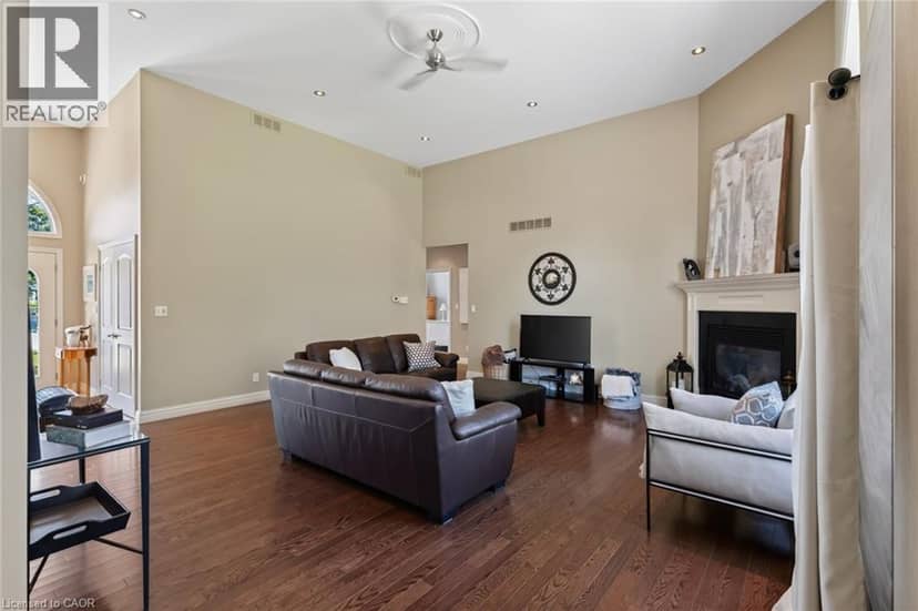 38 VIRGINIA Avenue — photo 14 of 40