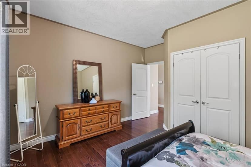 38 VIRGINIA Avenue — photo 20 of 40