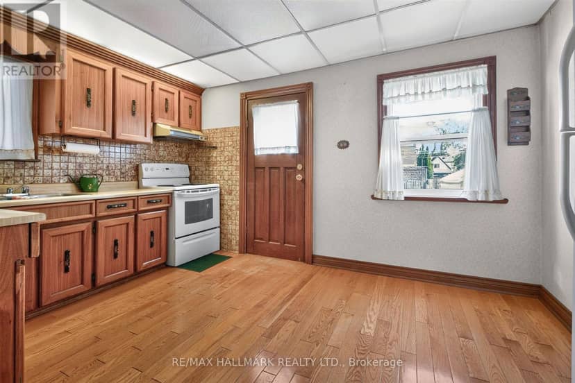 631 Lauder Avenue — photo 11 of 27