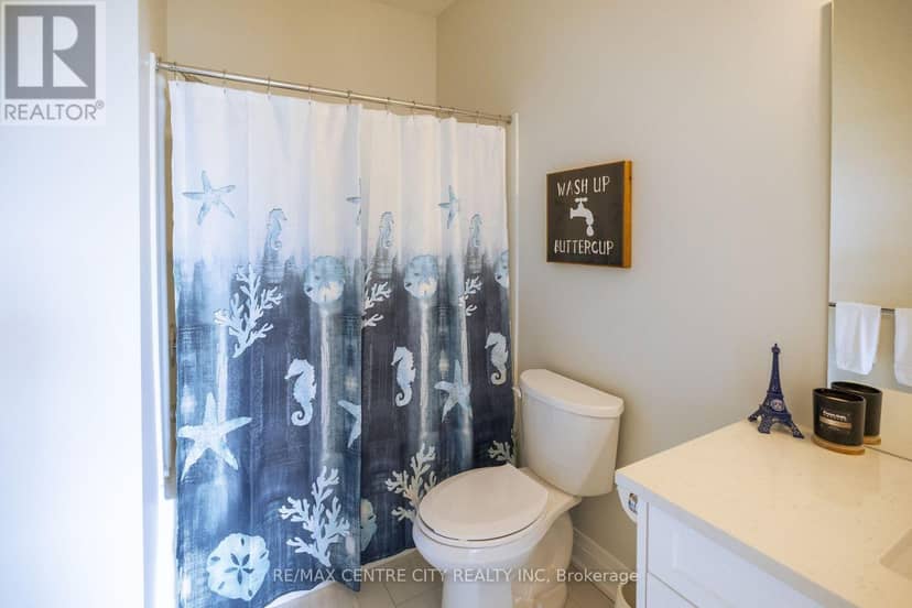 2181 Lockwood Crescent — photo 33 of 40