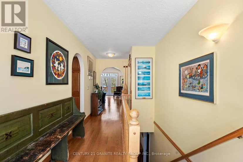 54 Cedar Drive, Hastings Highlands, photo 2