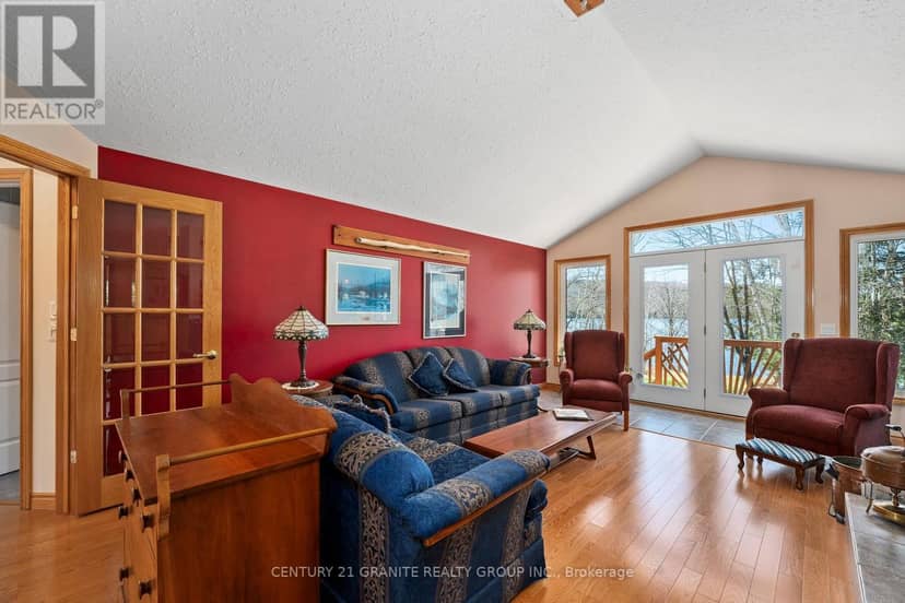 54 Cedar Drive, Hastings Highlands, photo 4
