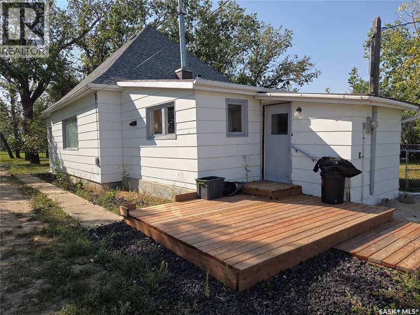 215 Kerry STREET — photo 1 of 27