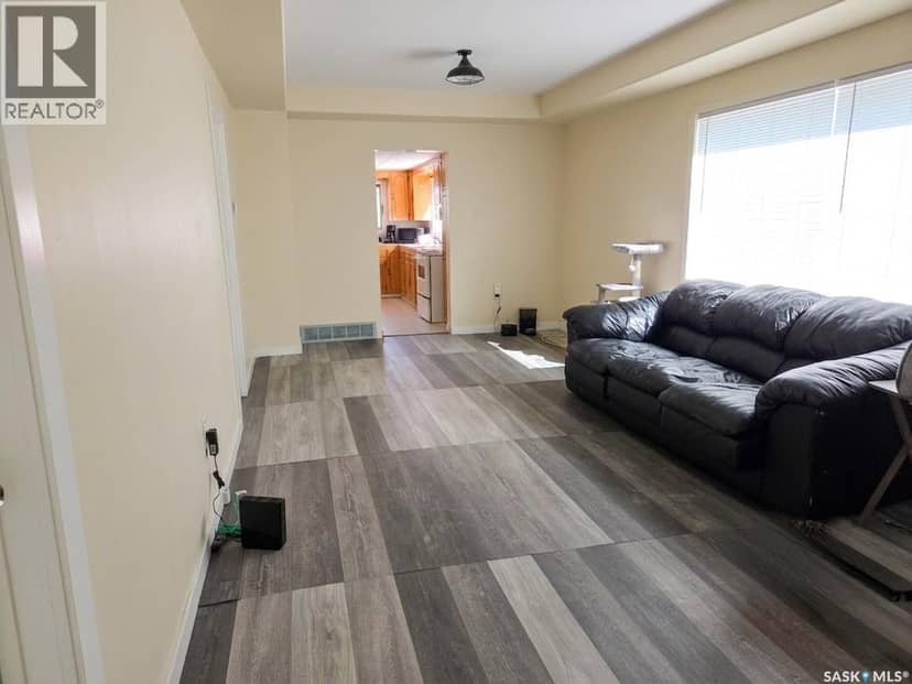 215 Kerry STREET — photo 15 of 27
