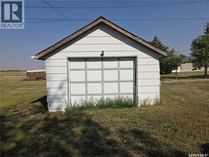 215 Kerry STREET — photo 3 of 27
