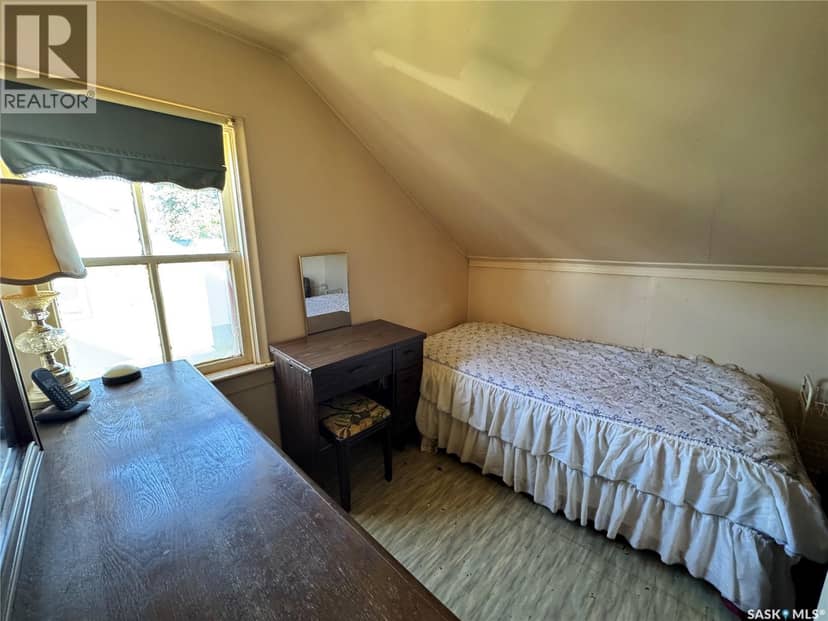 414 4th AVENUE E — photo 14 of 25