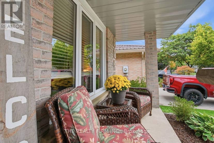 177 Bournemouth Drive — photo 3 of 40
