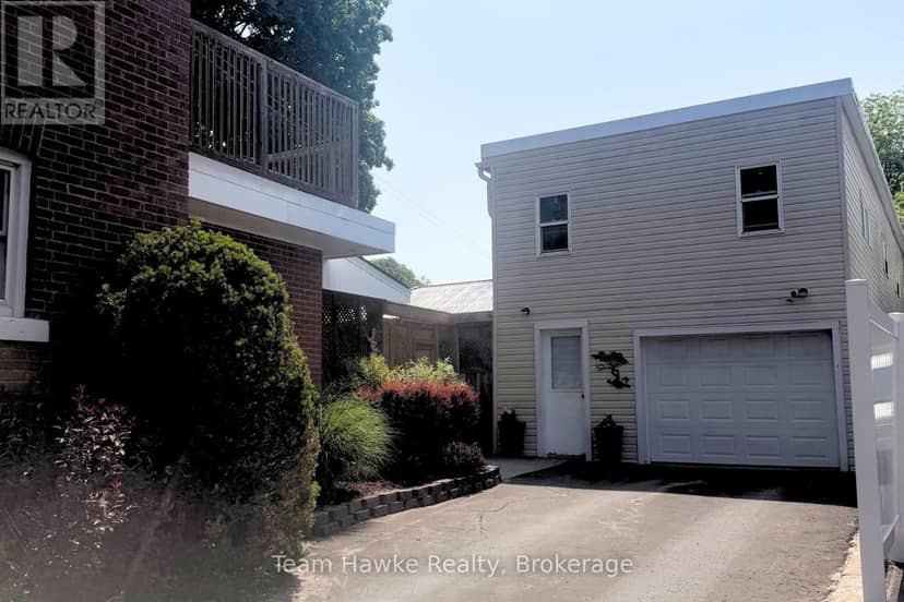 443 Elizabeth Street — photo 3 of 31
