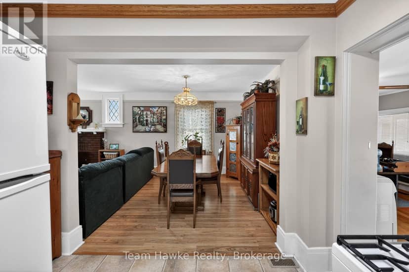 443 Elizabeth Street — photo 9 of 31