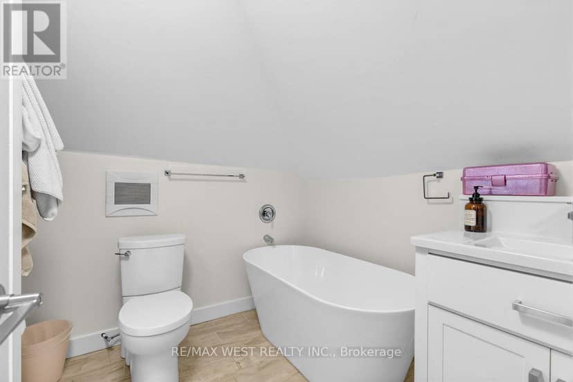 90 Oxford Street — photo 14 of 30