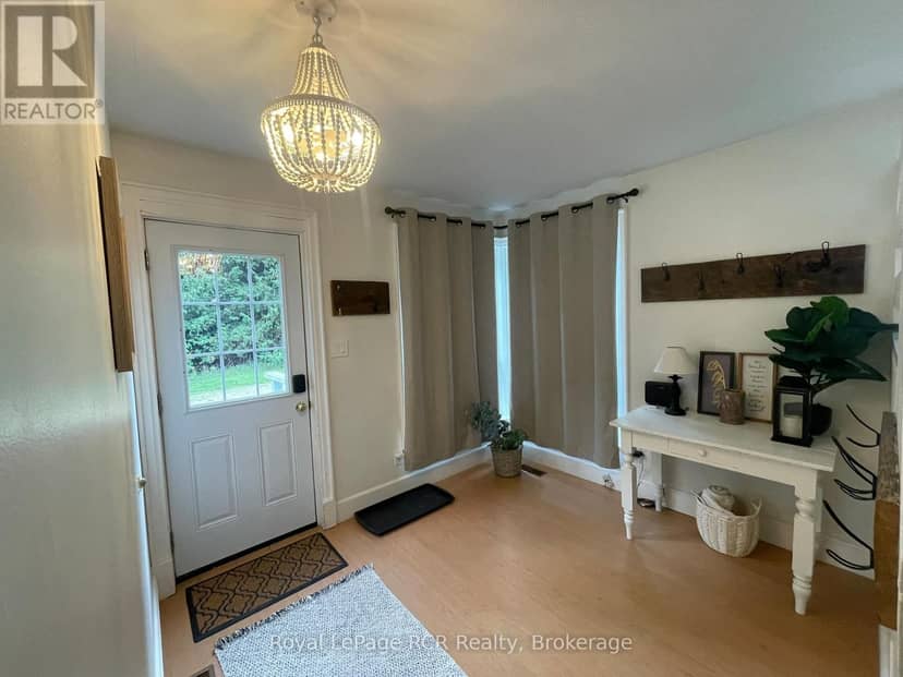 121 Collingwood Street — photo 5 of 40