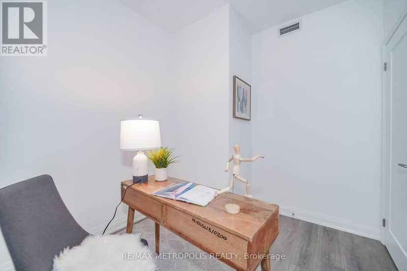 421 - 286 Main Street — photo 19 of 40