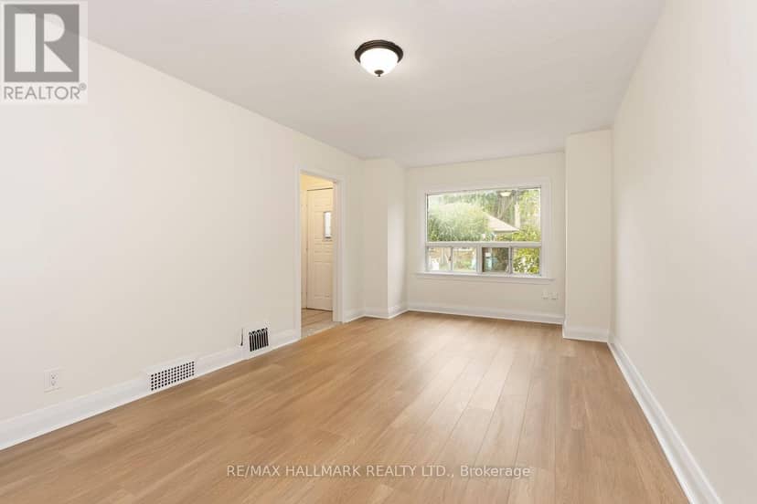 31 Thora Avenue — photo 16 of 28