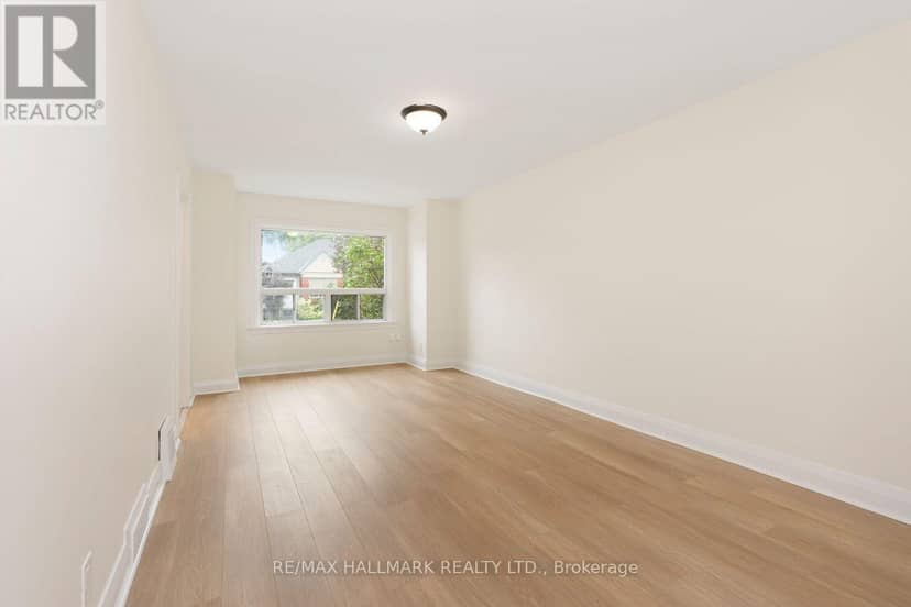 31 Thora Avenue, Toronto, photo 2