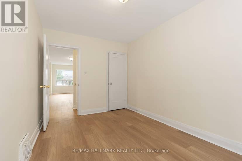 31 Thora Avenue — photo 21 of 28